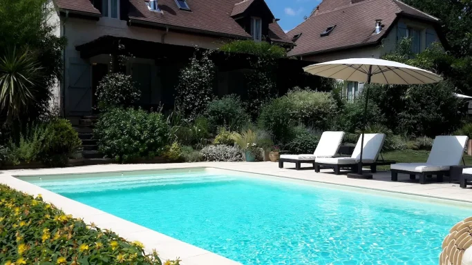 Private heated pool.